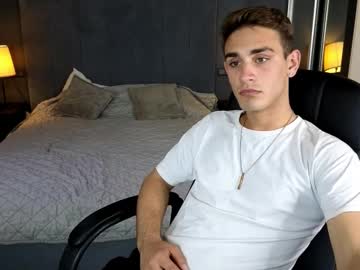 Adam_Gonzalez Chaturbate stream image from August 20, 2025
