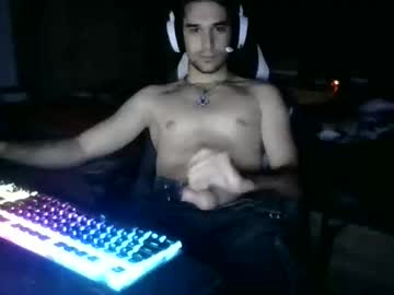 Fluffunufri Chaturbate stream image from August 20, 2025