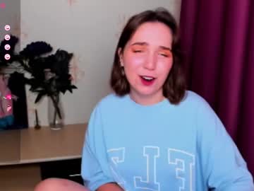 Kindhazelhere_ Chaturbate stream image from August 20, 2025