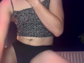 Lunarloom Chaturbate stream image from August 20, 2025