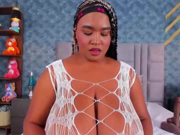 Niiamoore_ Chaturbate stream image from August 20, 2025