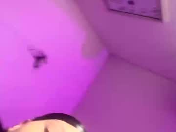 Pr3ttynperla Chaturbate stream image from August 20, 2025