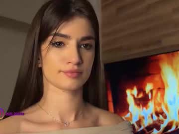 Angelmi171 Chaturbate stream image from August 20, 2025