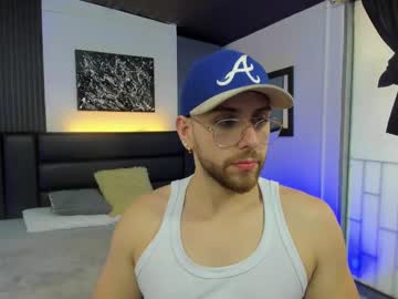 Maxiimo_Wolf Chaturbate stream image from August 20, 2025