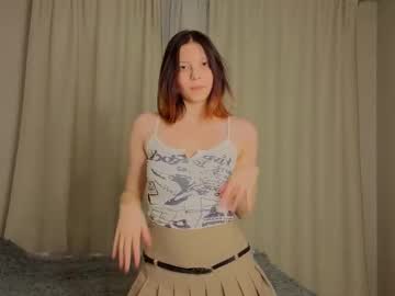 Sarasunn Chaturbate stream image from August 20, 2025