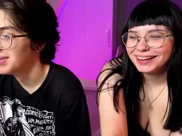 Twoasonee Chaturbate stream image from August 20, 2025