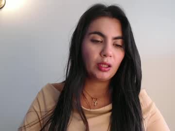 Evacollins12 Chaturbate stream image from August 20, 2025