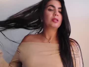 Silviecollins Chaturbate stream image from August 20, 2025