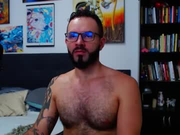 Akiles_R Chaturbate stream image from August 20, 2025