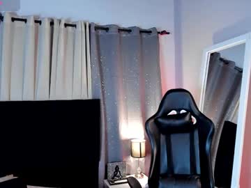 Novawheeler Chaturbate stream image from August 20, 2025