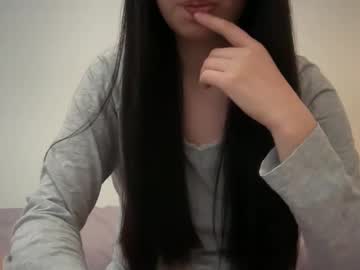 Yellow_Pinqueen Chaturbate stream image from August 20, 2025