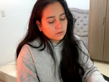 Laura_D23 Chaturbate stream image from August 21, 2025