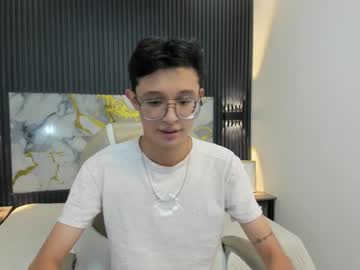 Santiago_Russo18 Chaturbate stream image from August 21, 2025