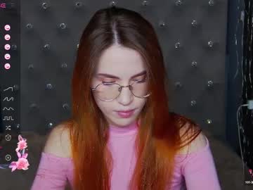 Emilykents Chaturbate stream image from August 21, 2025