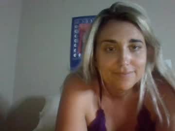Heyitscami Chaturbate stream image from August 21, 2025