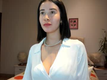 Macarena_Vallejo_ Chaturbate stream image from August 21, 2025