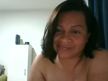 Adrianagogo18 Chaturbate stream image from August 21, 2025