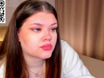 Dreamylem Chaturbate stream image from August 21, 2025