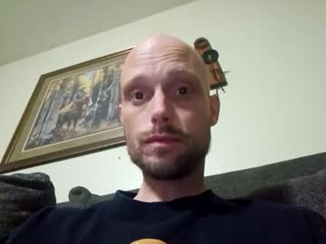 Helloladysandgents Chaturbate stream image from August 21, 2025