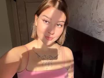 Lovieruyter Chaturbate stream image from August 21, 2025