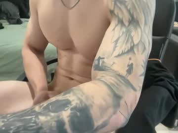 Bencock40256 Chaturbate stream image from August 21, 2025