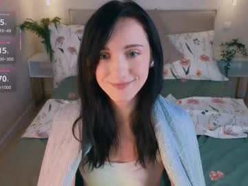 Hungry_Kitty66 Chaturbate stream image from August 21, 2025