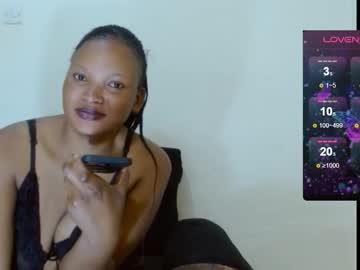 Chocolatemilkebony Chaturbate stream image from August 21, 2025