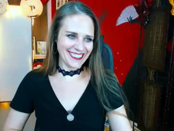 Emiliabedy Chaturbate stream image from August 21, 2025