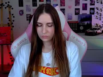 Alicecharmy Chaturbate stream image from August 21, 2025