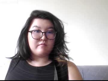 Niatonoori Chaturbate stream image from August 21, 2025
