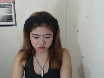 Urhotlayla Chaturbate stream image from August 21, 2025