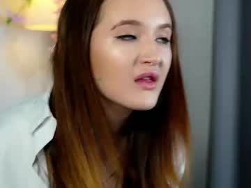 Florahadwin Chaturbate stream image from August 21, 2025