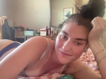 Kennacola Chaturbate stream image from August 21, 2025