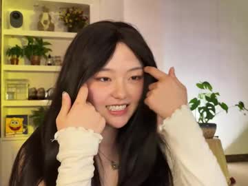 Liunana Chaturbate stream image from August 21, 2025