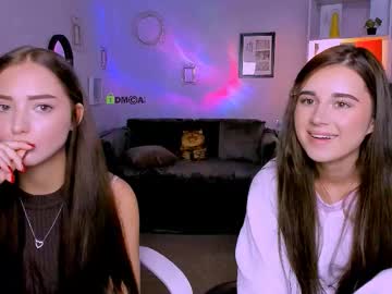 Miki_Nikki Chaturbate stream image from August 21, 2025