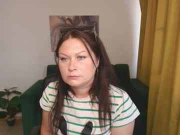 Nikaluxy Chaturbate stream image from August 21, 2025