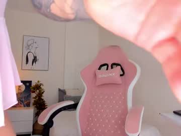 Adria_Ross Chaturbate stream image from August 21, 2025