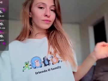 Lovelykatea Chaturbate stream image from August 21, 2025
