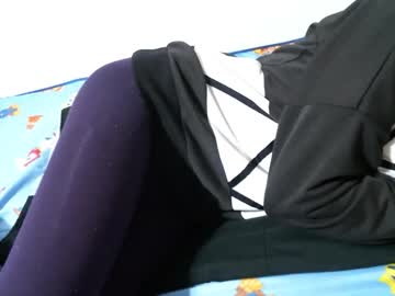 Luckieey Chaturbate stream image from August 21, 2025