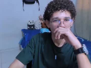 Tom_Blue10 Chaturbate stream image from August 21, 2025