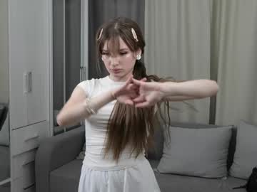 Kittybellaciao Chaturbate stream image from August 21, 2025