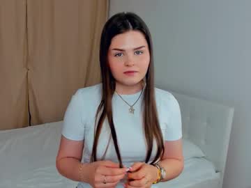 Arlettebrindza Chaturbate stream image from August 21, 2025