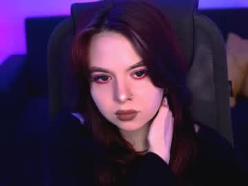 Bozhenaromanova Chaturbate stream image from August 21, 2025