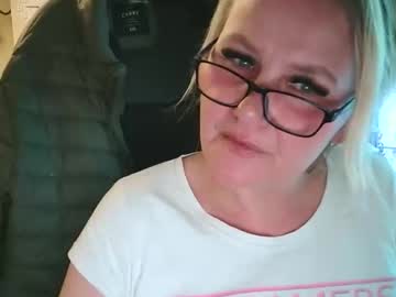 Cuminpoland Chaturbate stream image from August 21, 2025