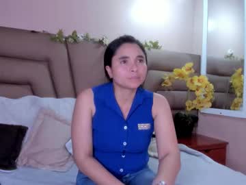 Emiilyyrousse Chaturbate stream image from August 21, 2025