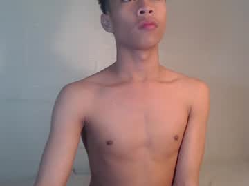Hugecockwayoy Chaturbate stream image from August 21, 2025