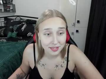 Linatruly Chaturbate stream image from August 21, 2025