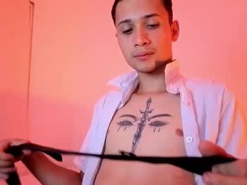 Sirdravion Chaturbate stream image from August 21, 2025