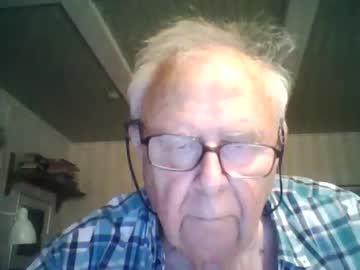 Flyvbar Chaturbate stream image from August 22, 2025