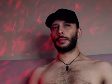 Henryaxe Chaturbate stream image from August 22, 2025